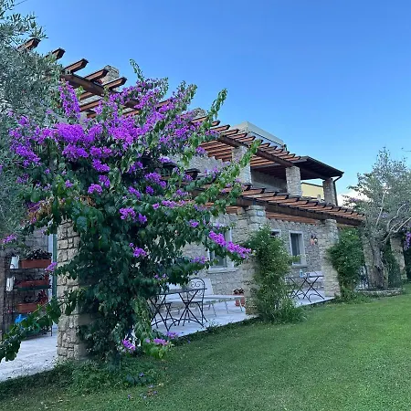 La Cascata Negli Ulivi Bed & Breakfast