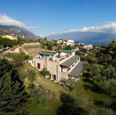 La Cascata Negli Ulivi Bed & Breakfast 3*
