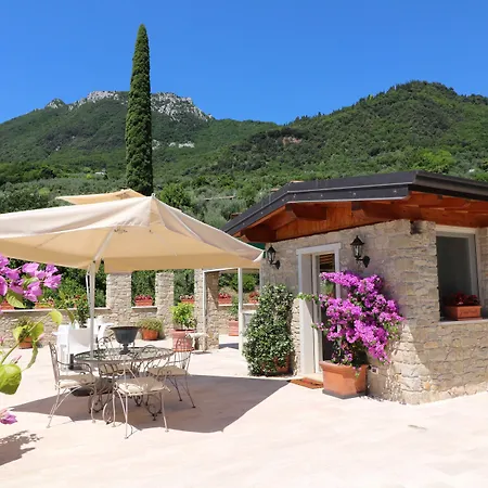 B&B La Cascata Negli Ulivi 4*